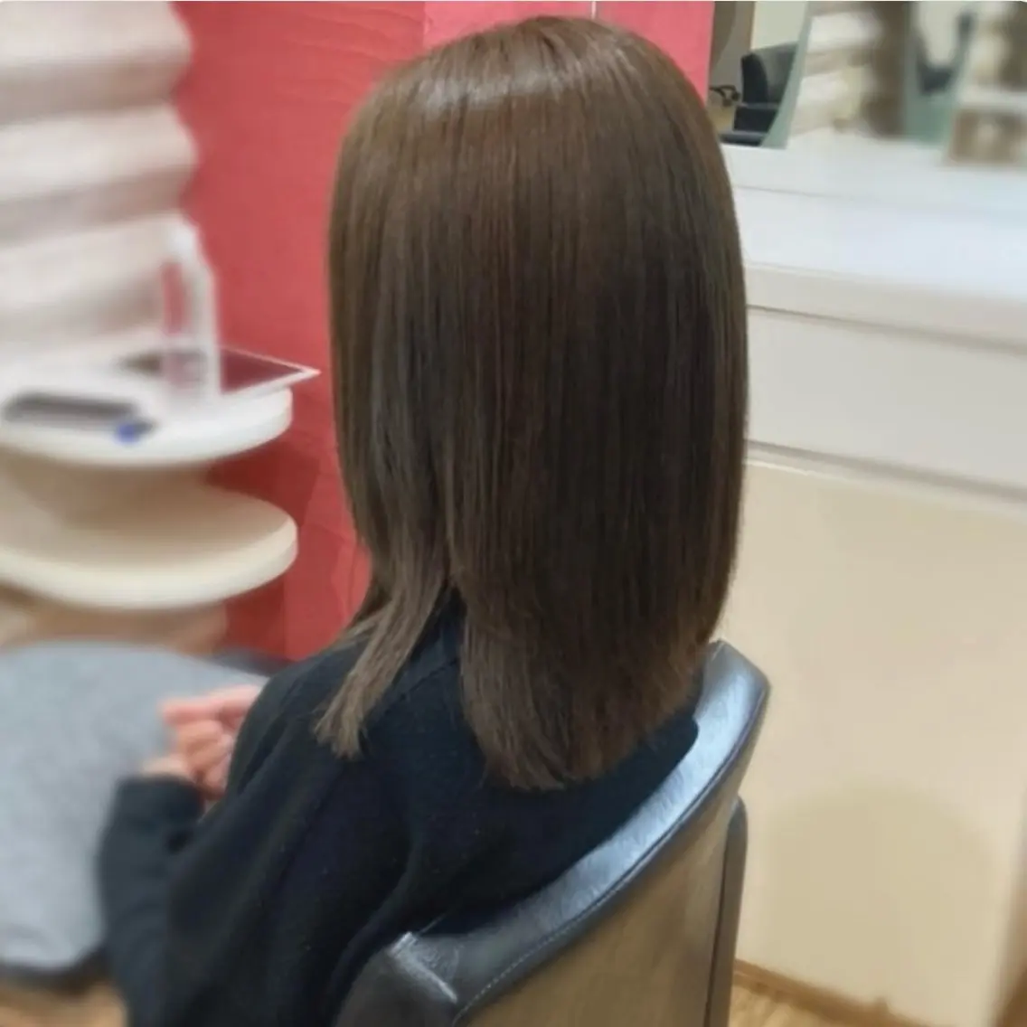 セミロング カラー 髪質改善 カット ヘアカラー トリートメント KON｜ごまかさない 艶。酸熱×精密カットのヘアスタイル