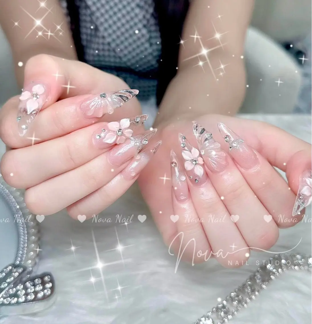 ネイル ハンドネイル ハンドケア Kitty Nail Novaのネイルデザイン