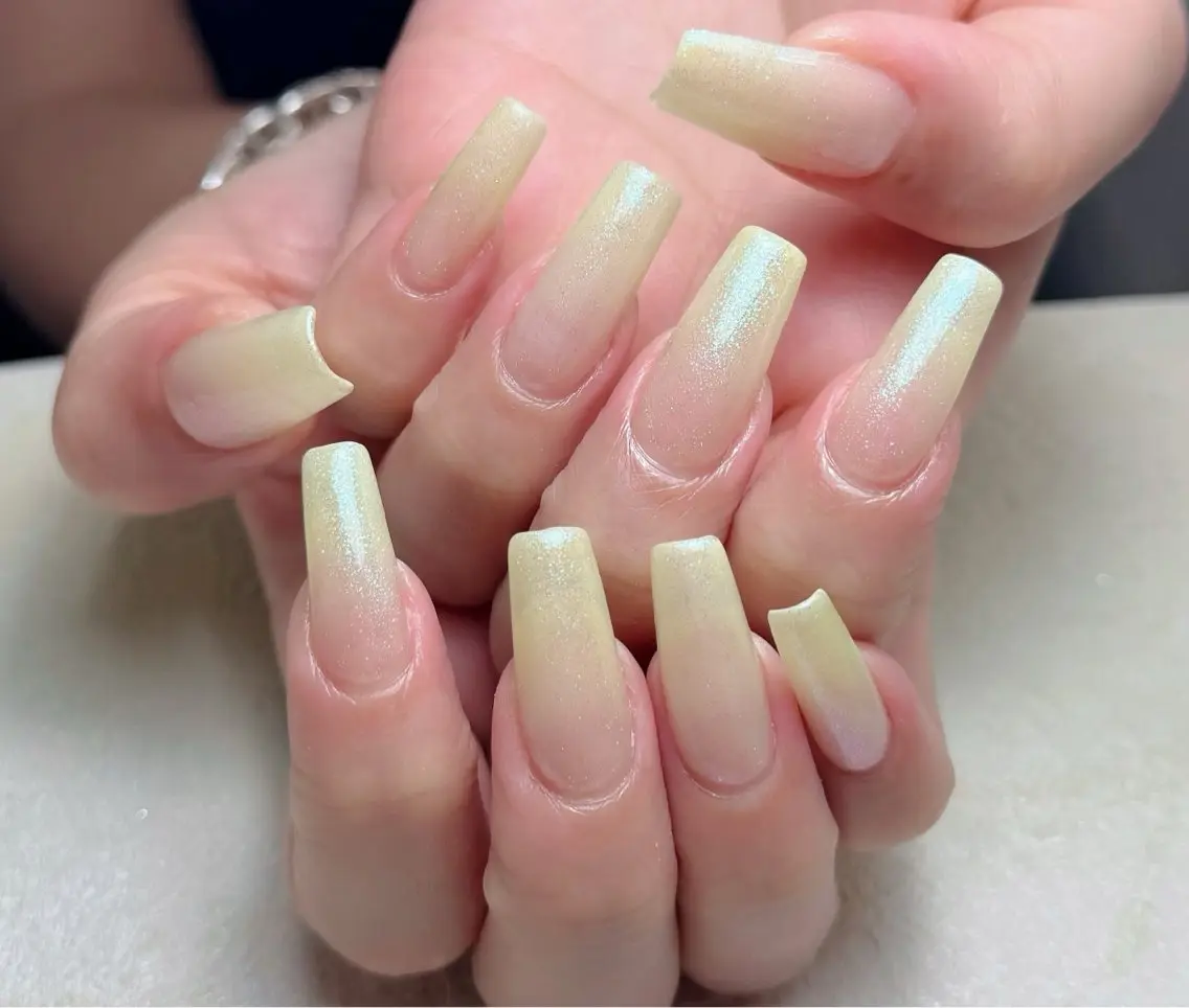 ネイル アートネイル 長さ出し フレンチネイル ジェルネイル ガーリー ハンドネイル 中野駅から2分 MEO NAILのネイルデザイン
