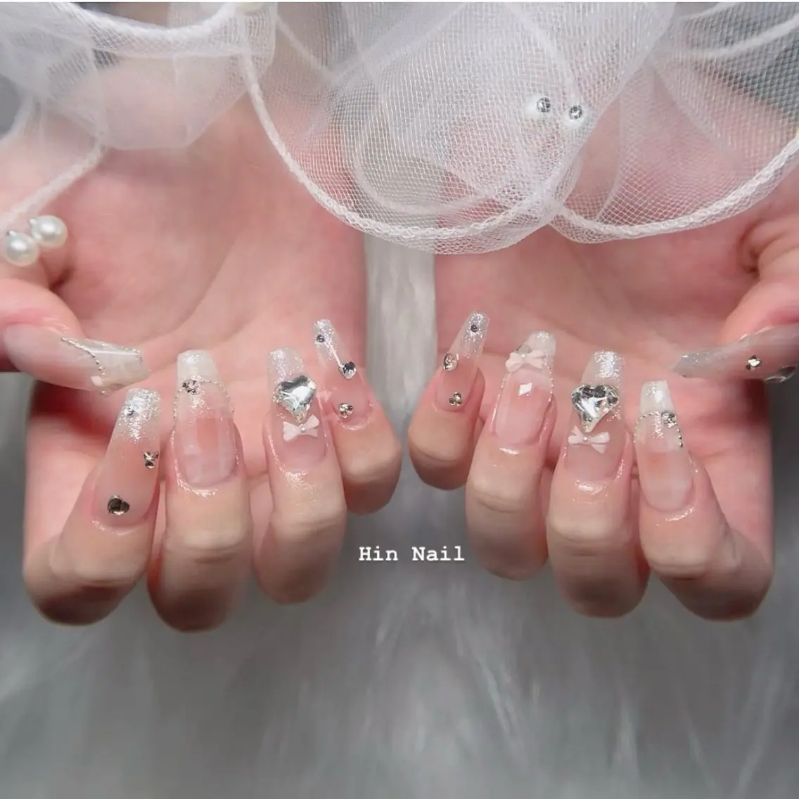 ネイル チークネイル ドット フットネイル フレンチネイル グラデーション ハンドネイル HIN NAILのネイルデザイン