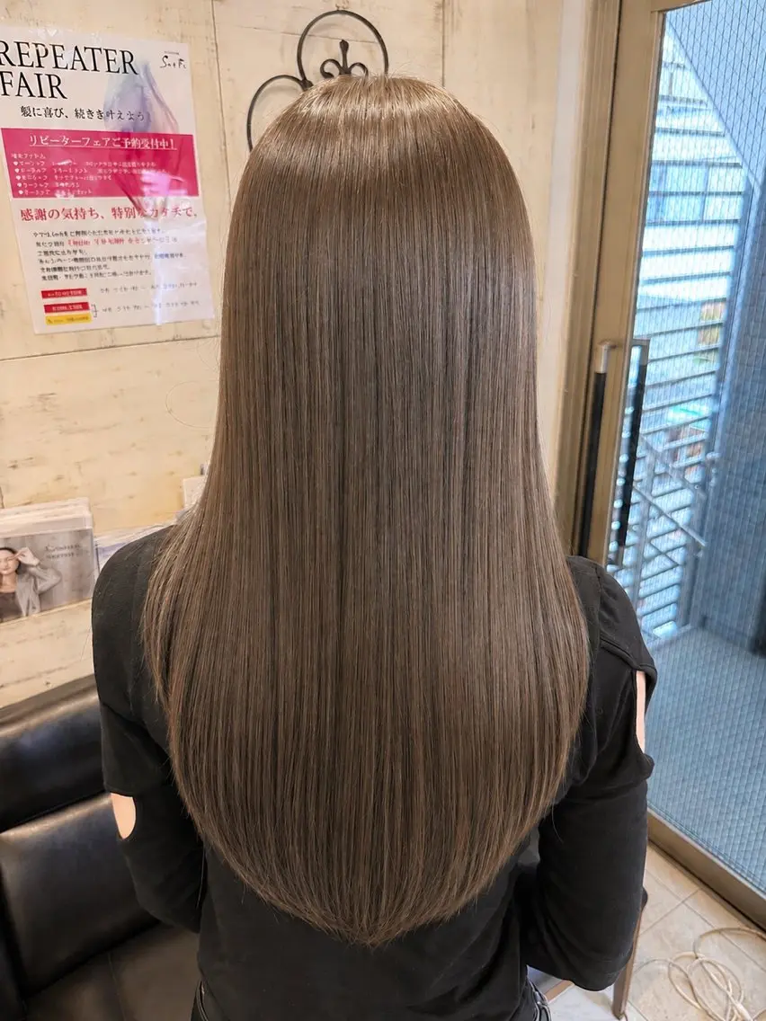 ロング 髪質改善 縮毛矯正 地毛風ストレート 早坂裕真のヘアスタイル