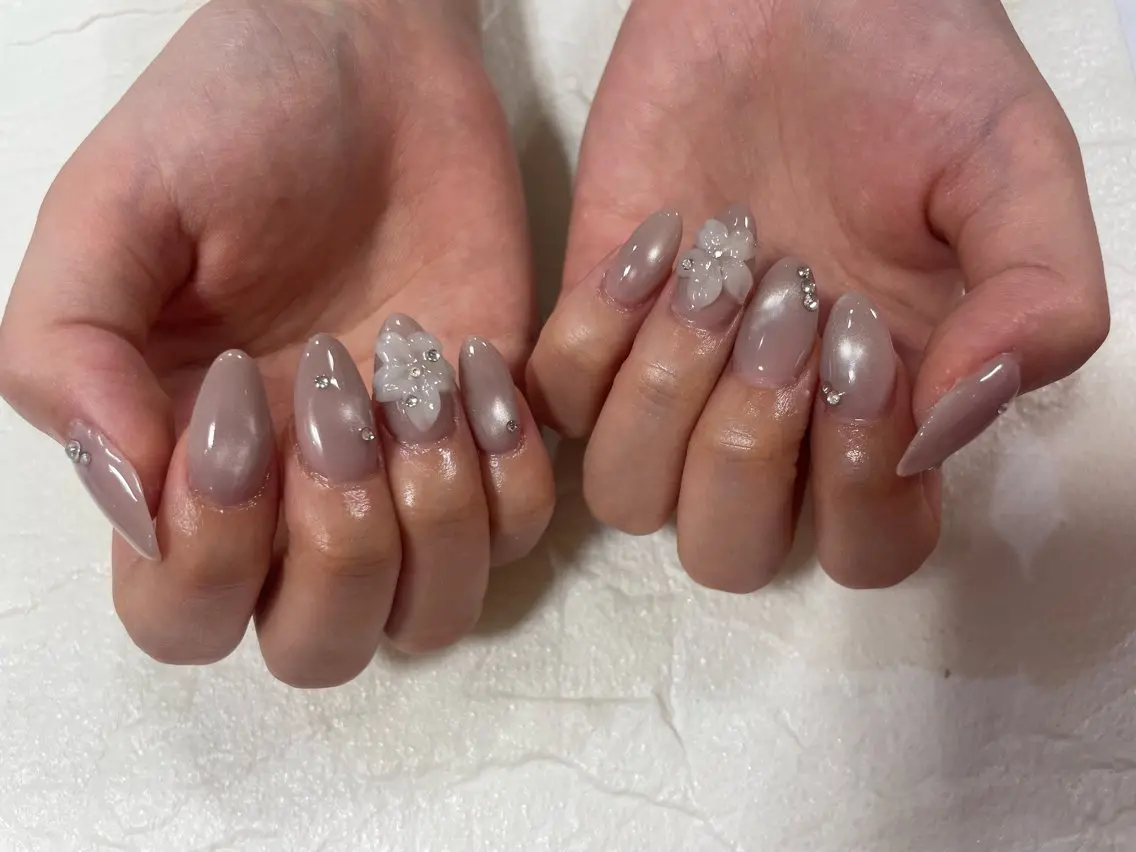 ネイル 瀬下 ゆいのネイルデザイン
