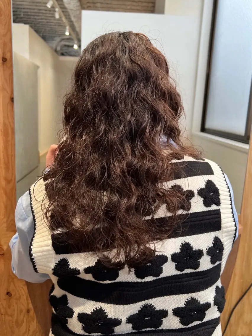 ロング パーマ 藤原 怜央のヘアスタイル