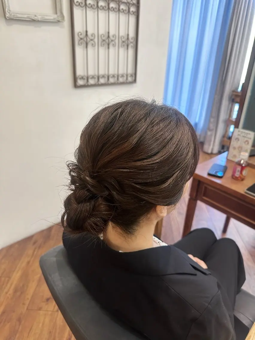 セミロング 🕊鈴木李歩🤍 /似合わせカットのヘアスタイル