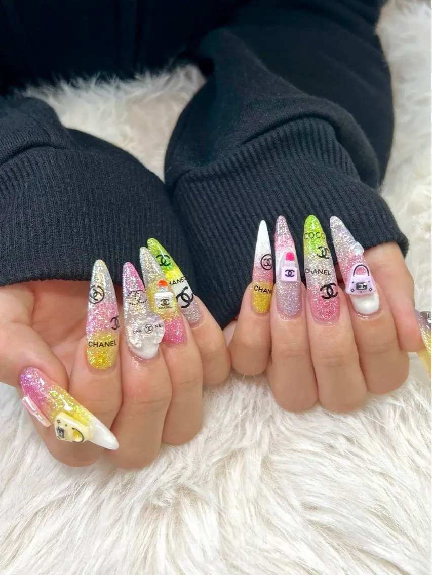ネイル Luxe 新潟店 Hinaのネイルデザイン