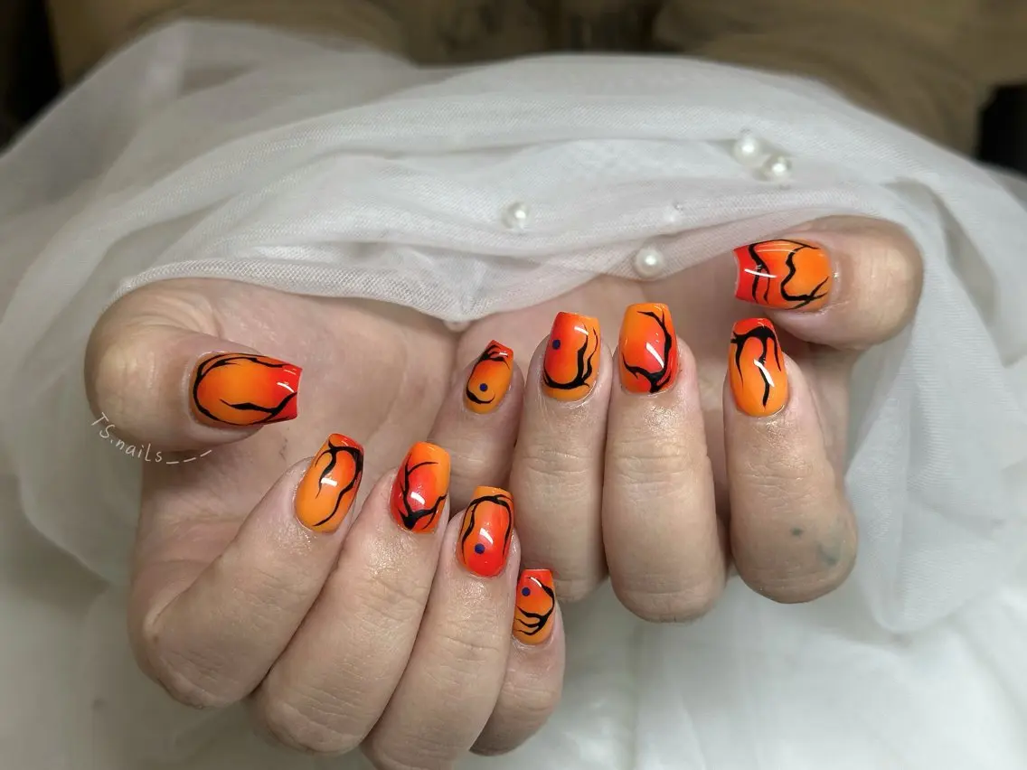 ネイル キラキラネイル マグネットネイル 持ち込み シンプルネイル ハンドネイル フットネイル ハンドケア TS. nails___のネイルデザイン