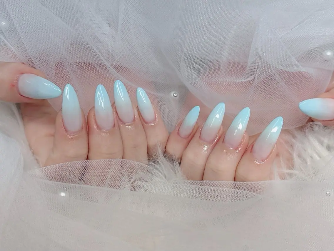 ネイル グラデーション 水色 ハンドネイル Kei Nail Shibuyaのネイルデザイン
