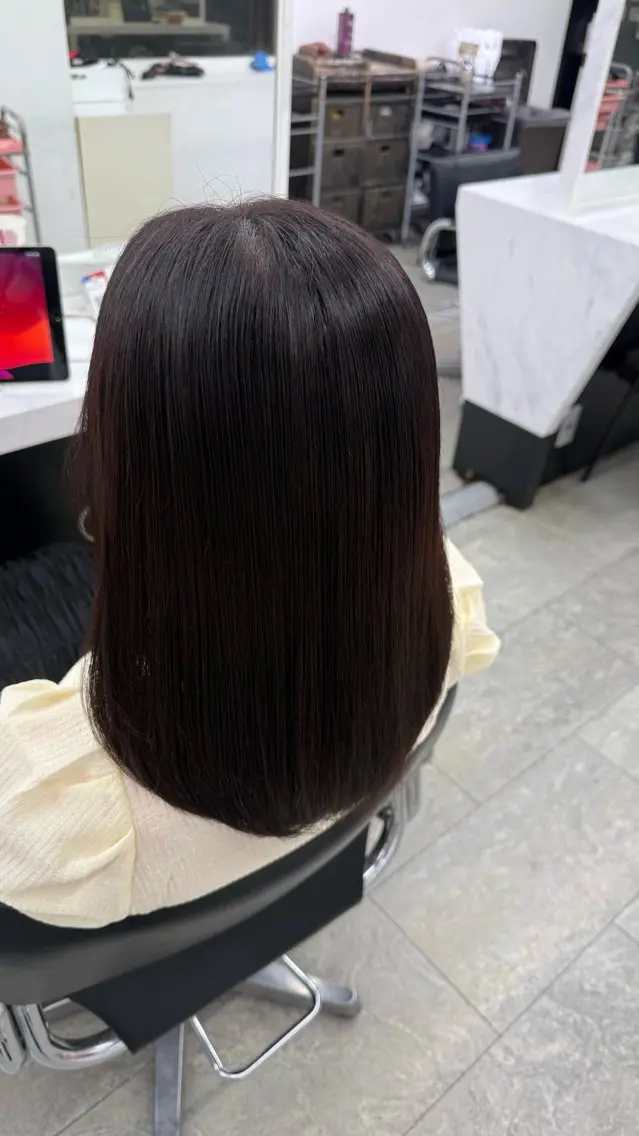 セミロング レッドブラウン Yuuri 🖤のヘアスタイル
