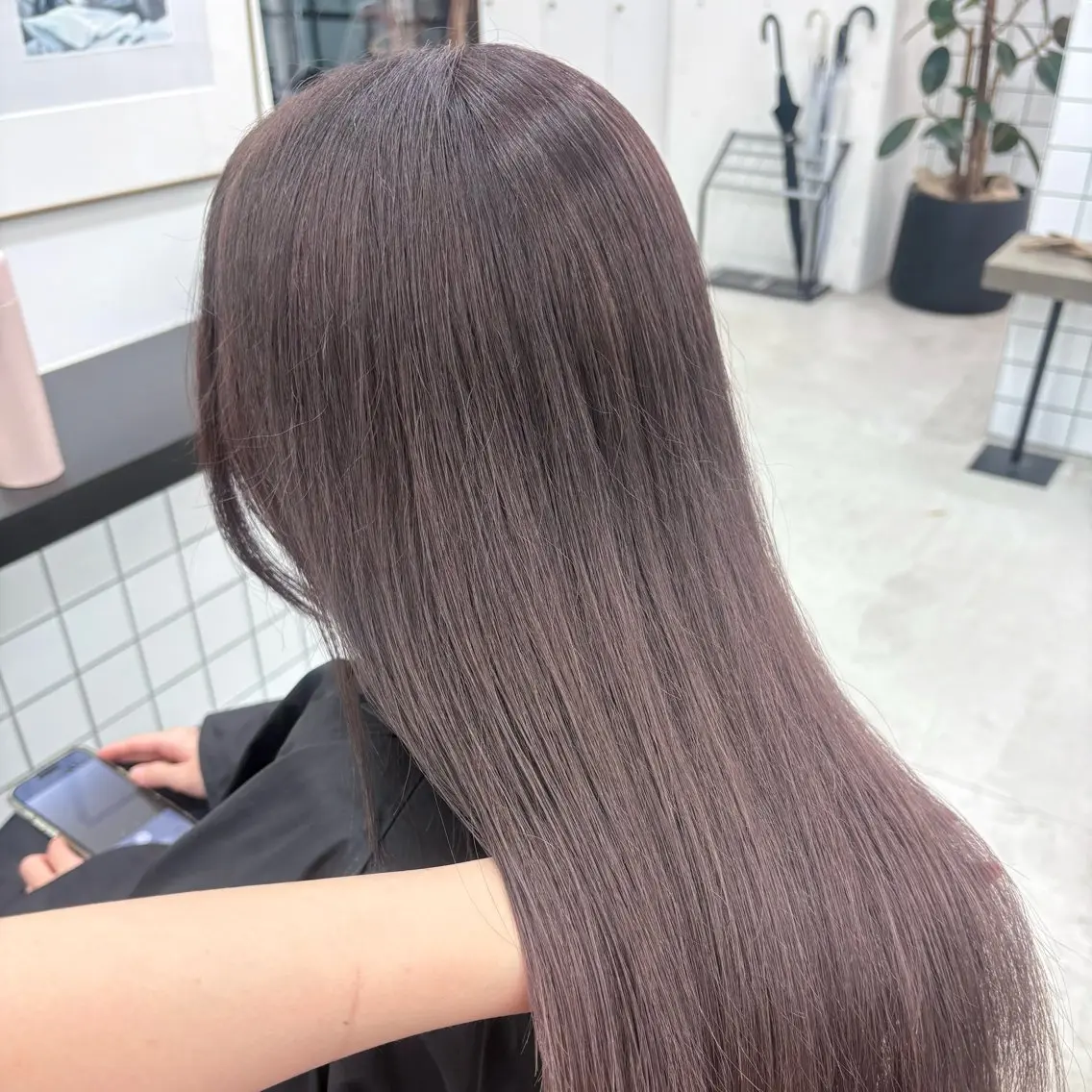 ロング カラー グレージュ 矢場町/8時-22時 JILLSTUDIOのヘアスタイル