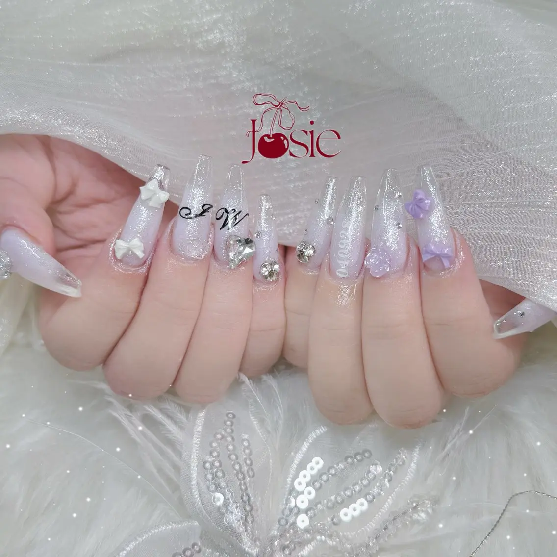 ネイル 長さ出し キラキラネイル 韓国ネイル ロングネイル マグネットネイル ハンドネイル Josie nail salonのネイルデザイン