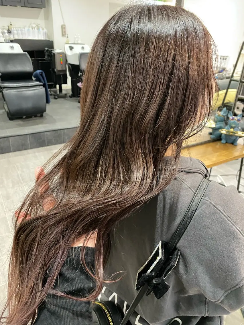 ロング アッシュ ロング トリートメント 角田 亜美のヘアスタイル