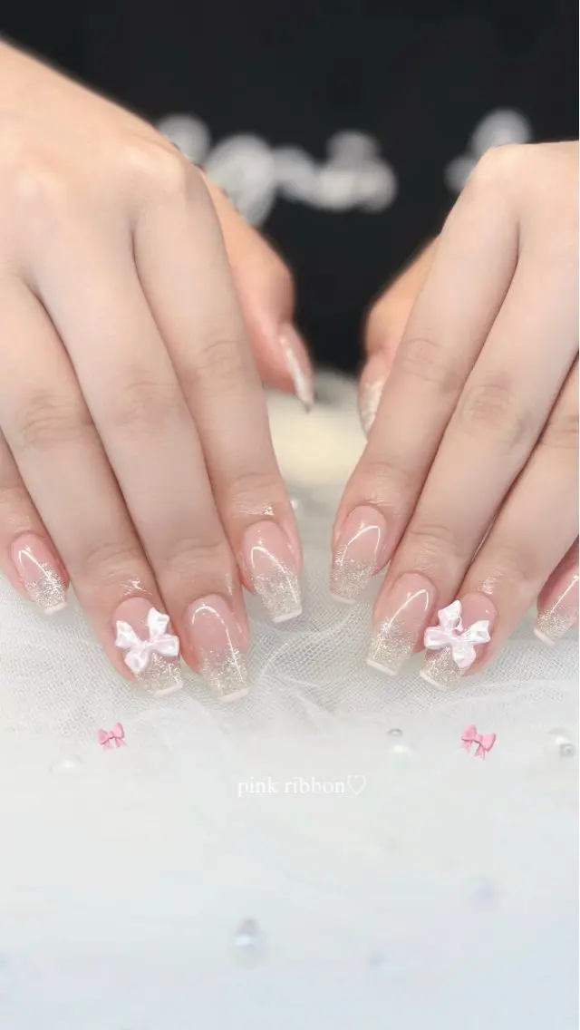 ネイル フレンチネイル キラキラネイル リボン ワンホンネイル ハンドネイル Keli Nail 難波のネイルデザイン