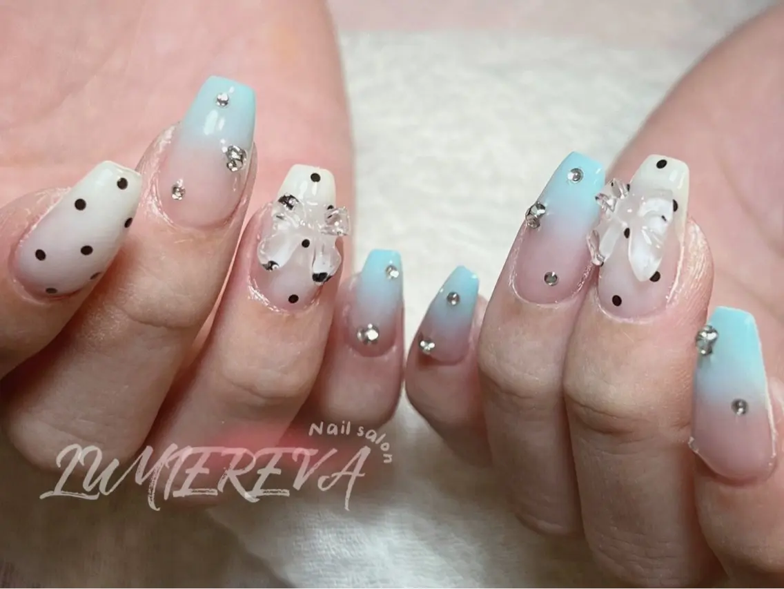 ネイル フラワーネイル フレンチネイル キラキラネイル 韓国ネイル マグネットネイル ハンドネイル Lumiereva nail salonのネイルデザイン