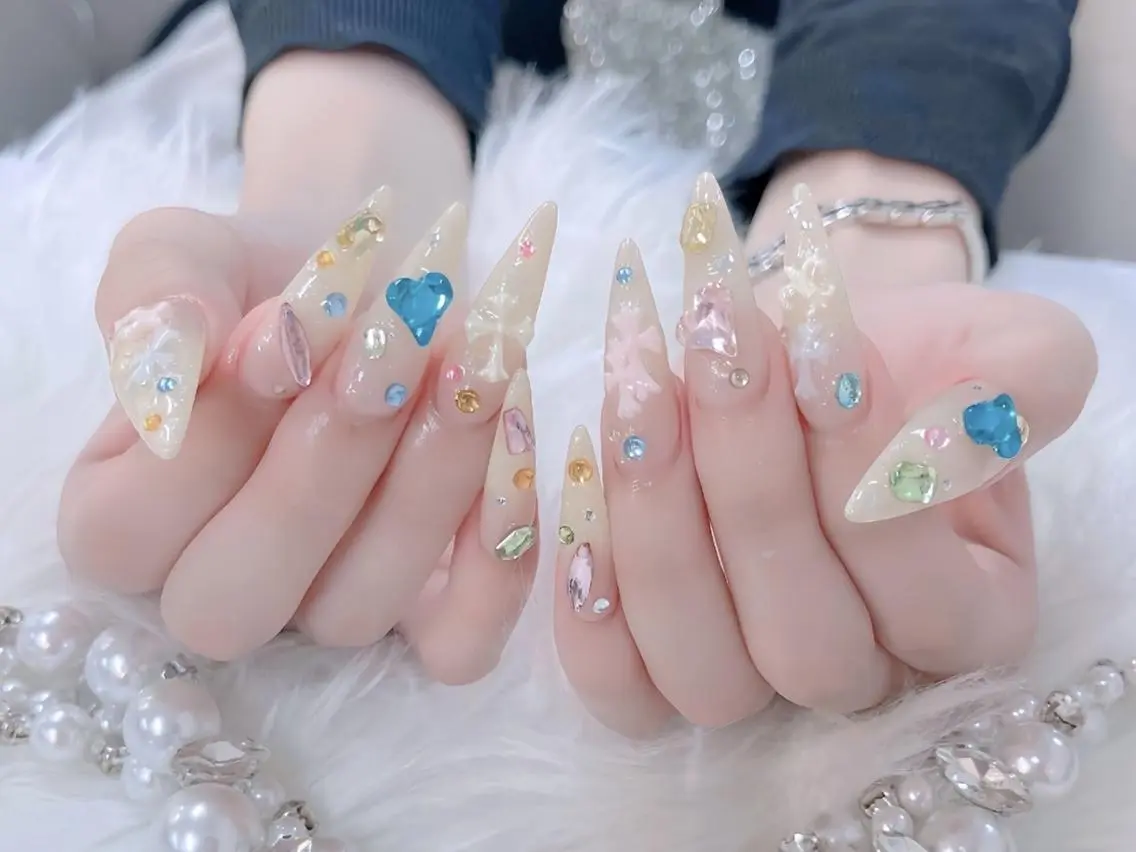 ネイル フットネイル ジェルネイル 韓国ネイル マグネットネイル 持ち込み ハンドネイル Huynnail Shinjukuのネイルデザイン