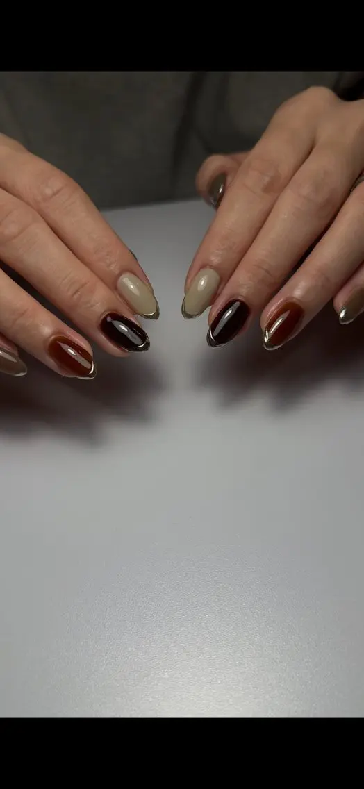 ネイル ブラウン フレンチネイル ミラーネイル plum nailのネイルデザイン