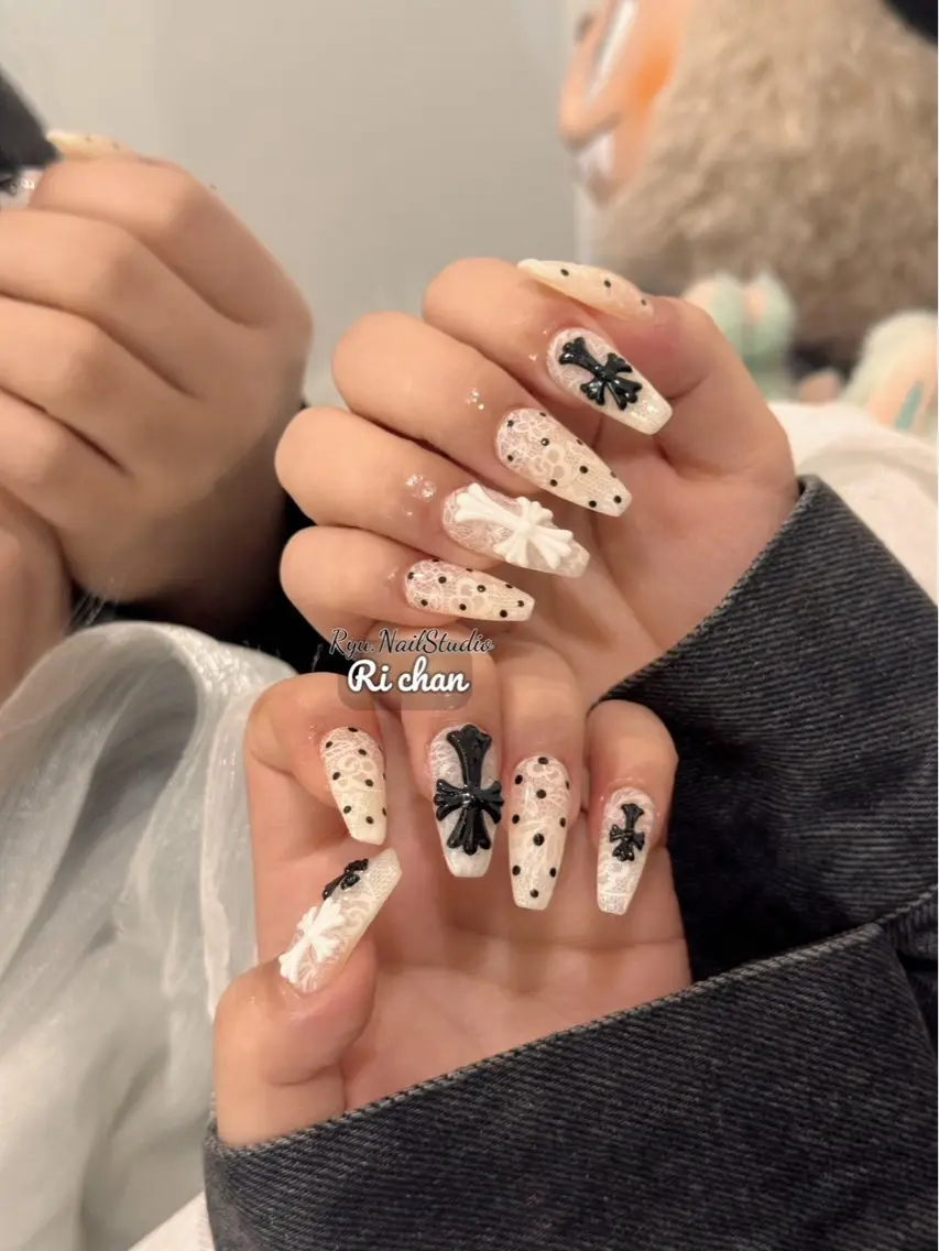 ネイル アートネイル ジェルネイル マグネットネイル ニュアンスネイル シンプルネイル ハンドネイル Ryu Nail NekoChanのネイルデザイン