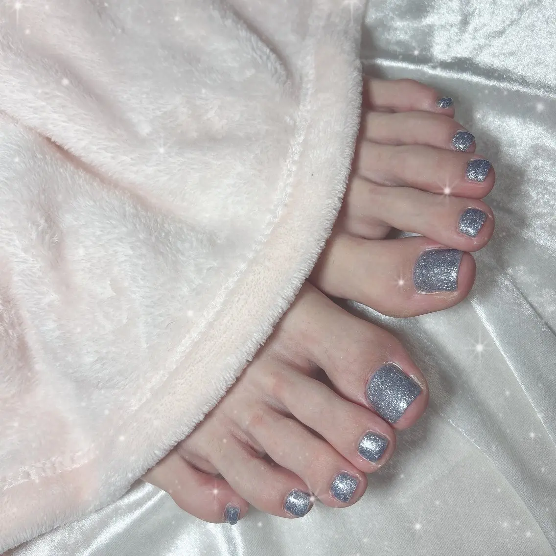 ネイル フットネイル ラメ(グリッター) 水色 フットネイル Best Nail Yu🎀🫧のネイルデザイン