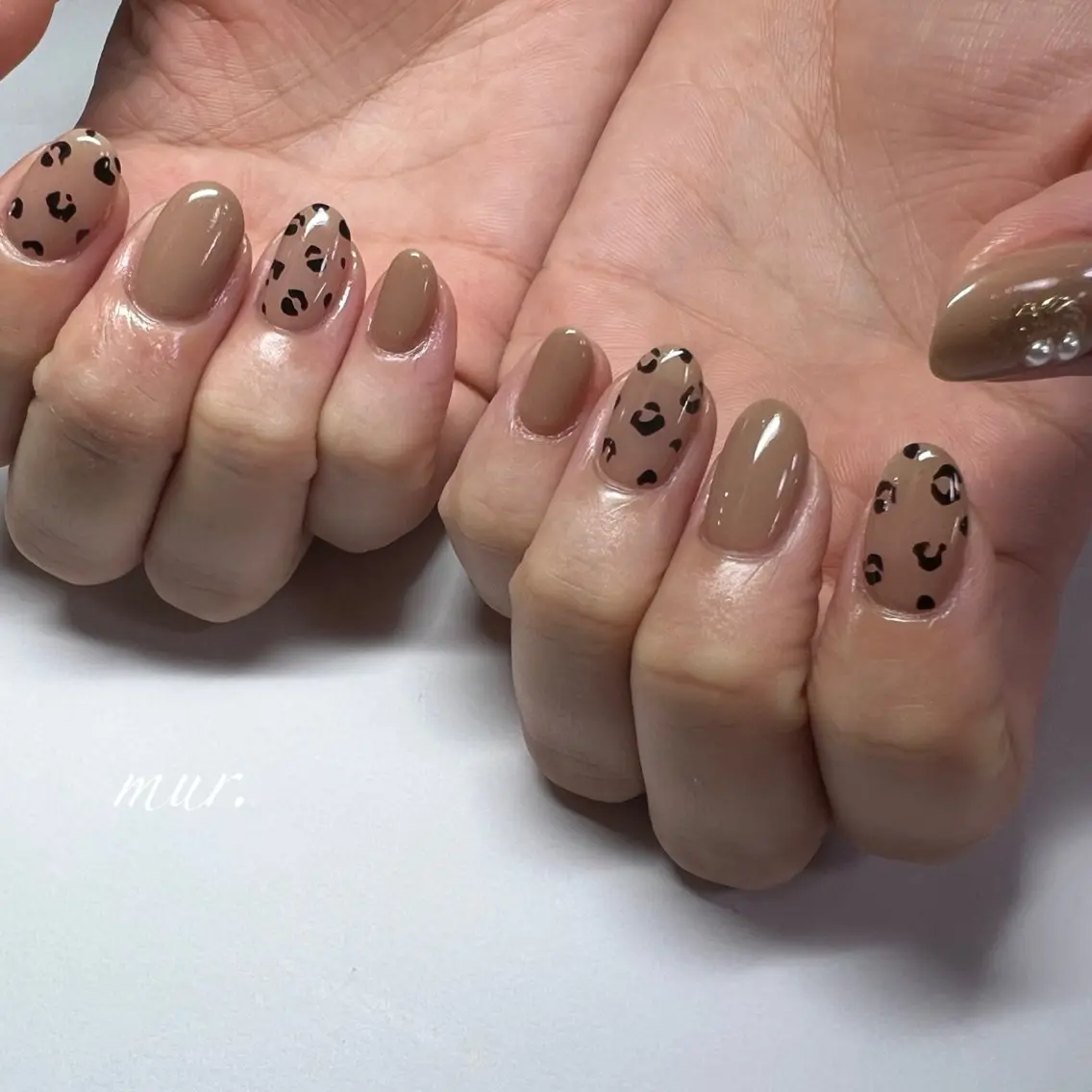 ネイル アニマル柄 ジェルネイル ミラーネイル ワンカラーネイル ショートネイル nailsalon mur.のネイルデザイン
