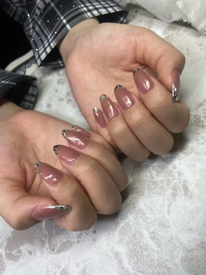 ネイル フレンチネイル ガラスフレンチ lulucharis nailのネイルデザイン