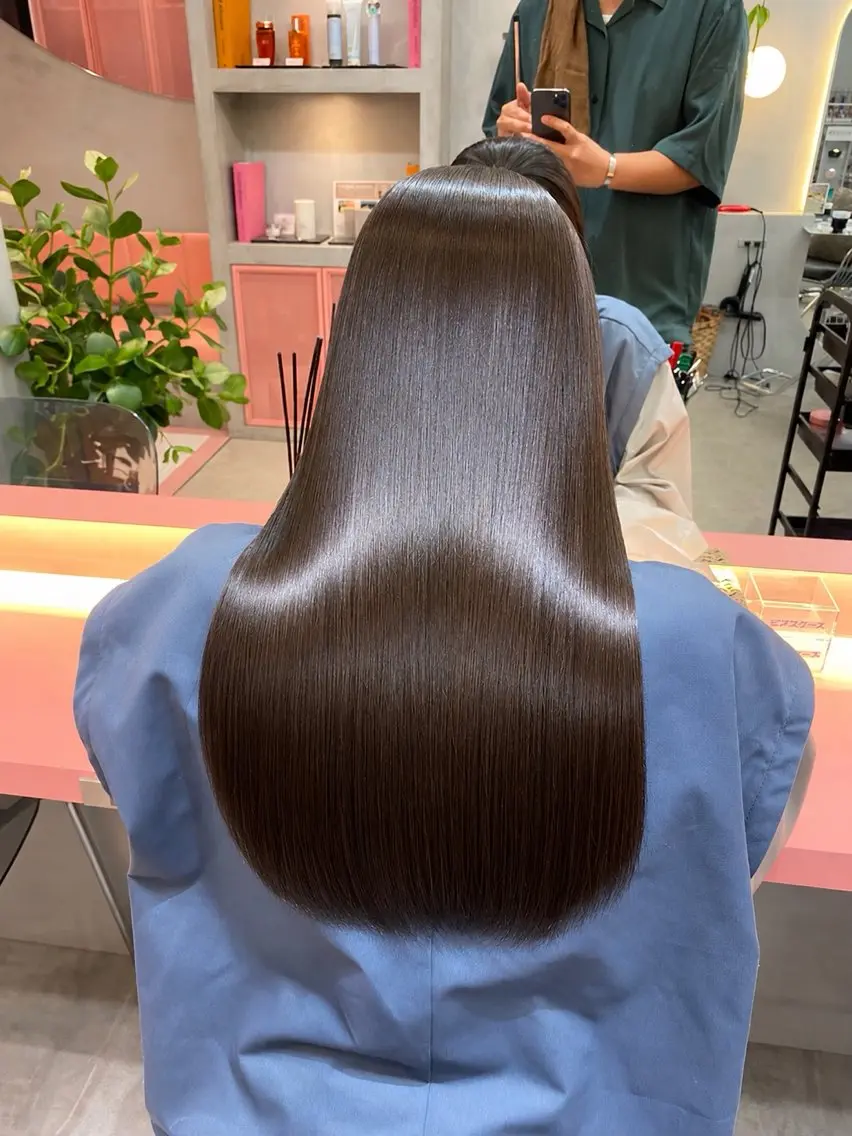 ロング パーマ カット 縮毛矯正 トリートメント 🦋韓国風レイヤー/ 艶髪矯正🦋凛太郎のヘアスタイル