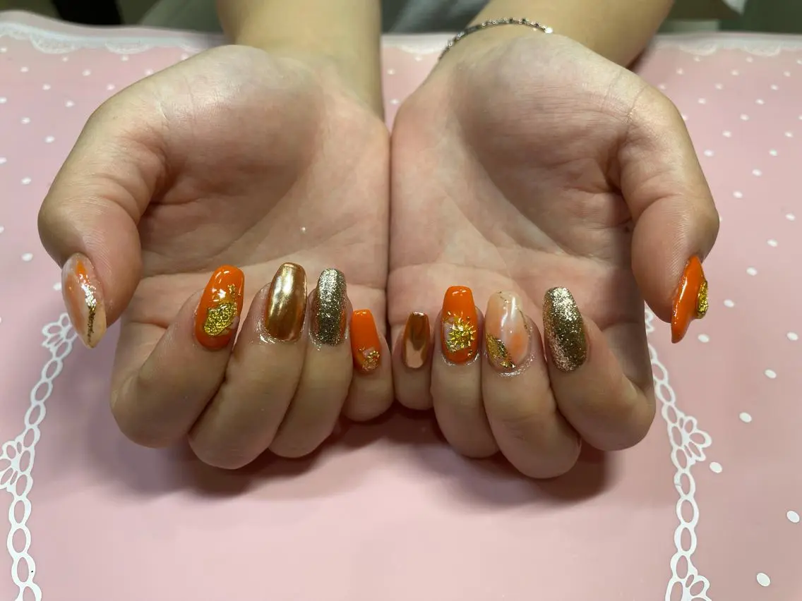 ミディアム ネイル アートネイル ミラーネイル 《LB》ラブリエ Nail&eyeのマツエク・マツパデザイン