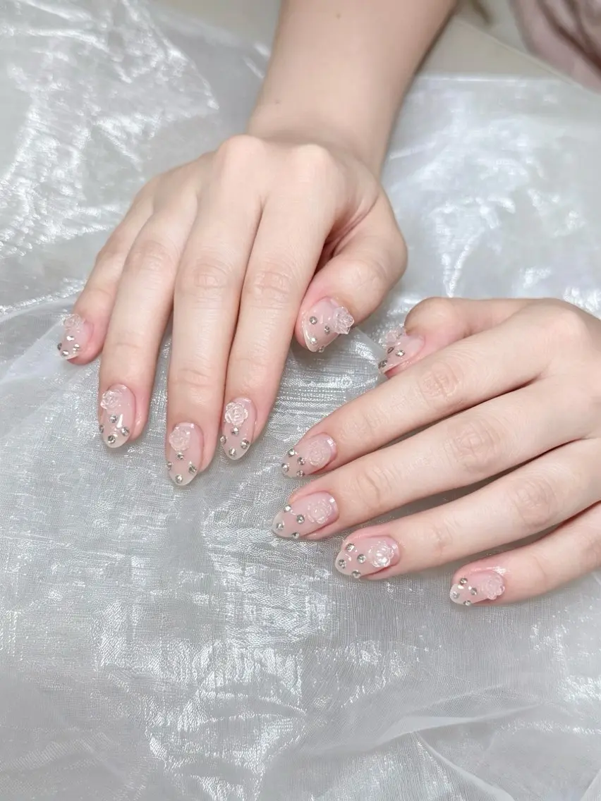 ネイル ハンドネイル ネイルサロンエクラ キキ🍒のネイルデザイン