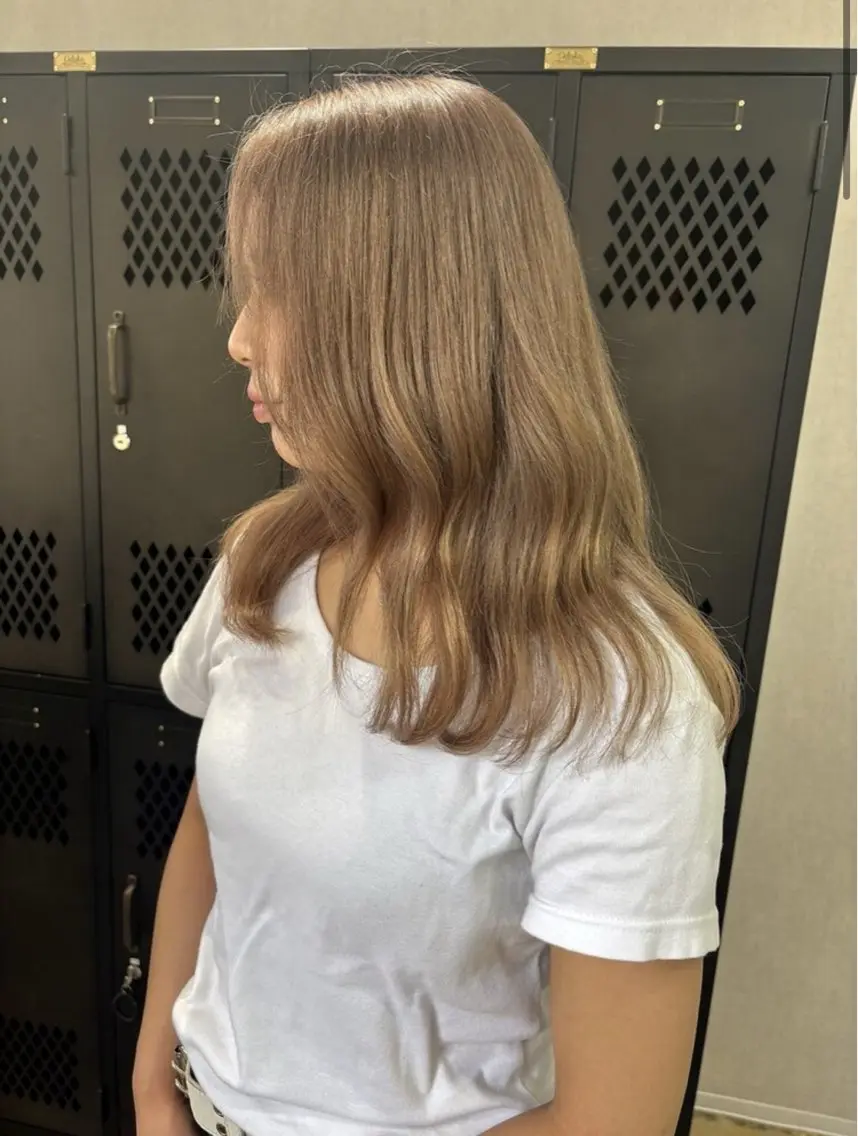 ロング カラー ベージュカラー ミルクティーベージュ ヘアカラー ニュアンスカラー/ 🫧レミ(坊主)のヘアスタイル