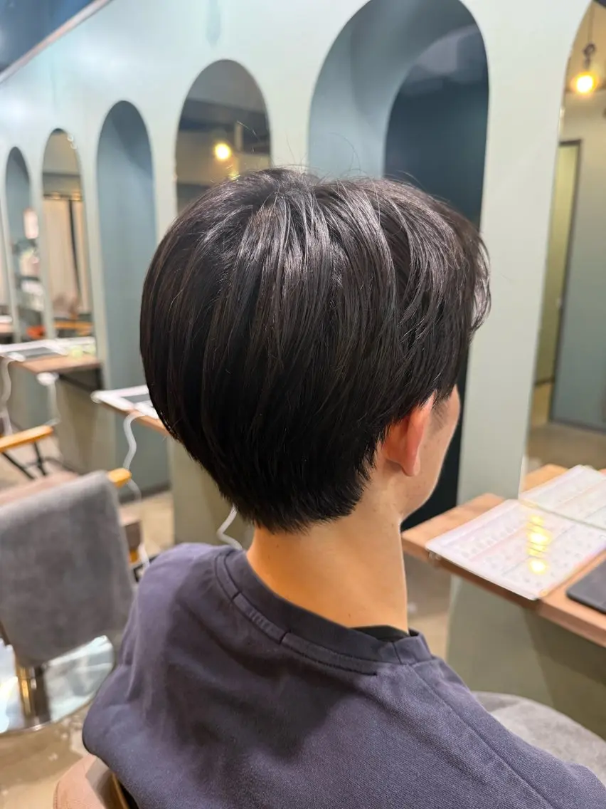 メンズ センターパート 刈り上げ 草野 奈扇のヘアスタイル