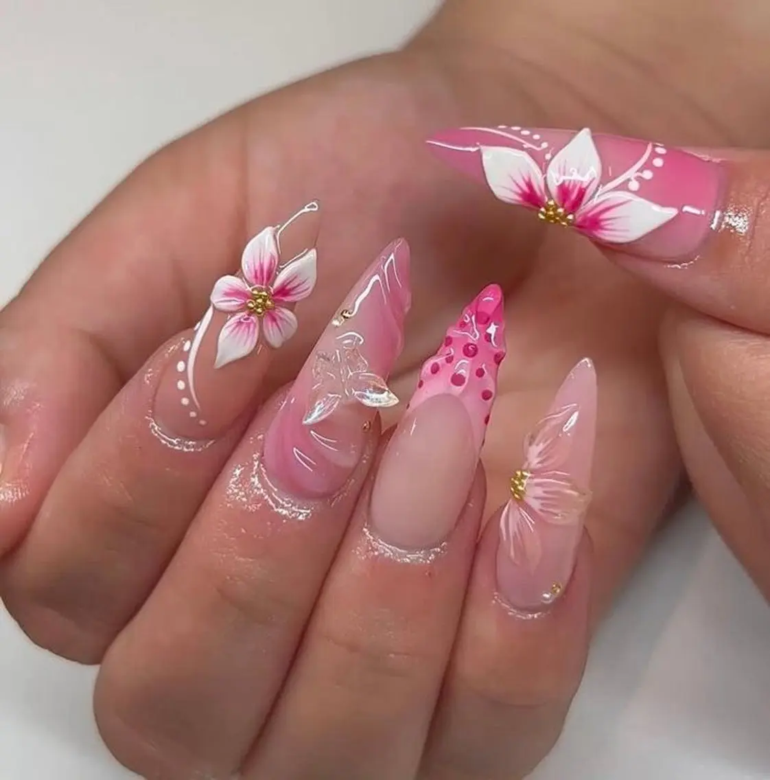 ネイル キラキラネイル 韓国ネイル ロングネイル シンプルネイル ワンホンネイル ハンドネイル Rina Nail.Novaのネイルデザイン