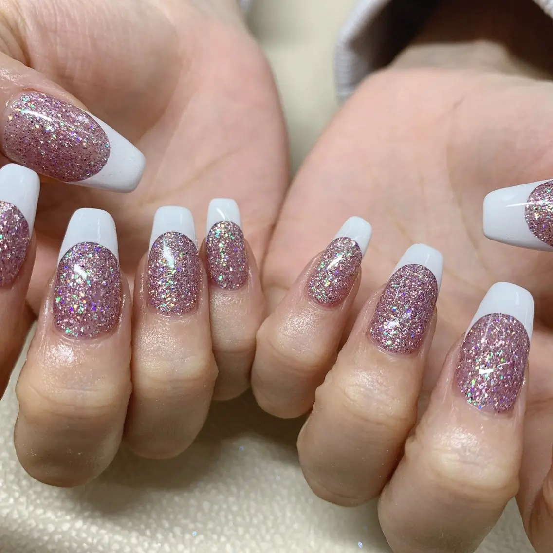 ネイル フレンチネイル ラメ(グリッター) SHIGE . 【パラジェル取扱店】のネイルデザイン