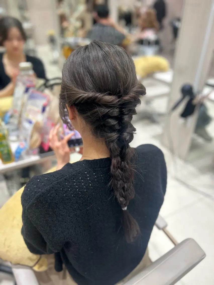 セミロング ヘアセット 🎀大竹美侑/顔まわ りカット/レイヤーのヘアスタイル