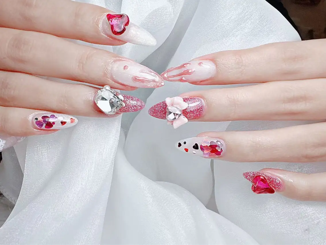 ネイル 🎀M nails✨ ビューティーのネイルデザイン