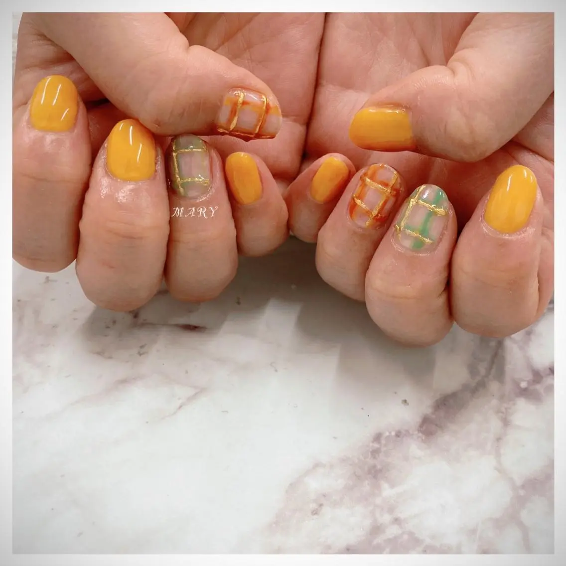 ネイル アートネイル ミラーネイル ニュアンスネイル ワンカラーネイル オレンジ ハンドネイル Mary nail .narumiのネイルデザイン