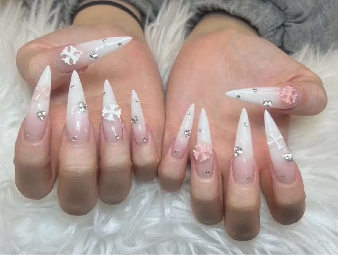 ネイル アートネイル オーロラネイル チークネイル 長さ出し フットネイル Miya _nailのネイルデザイン