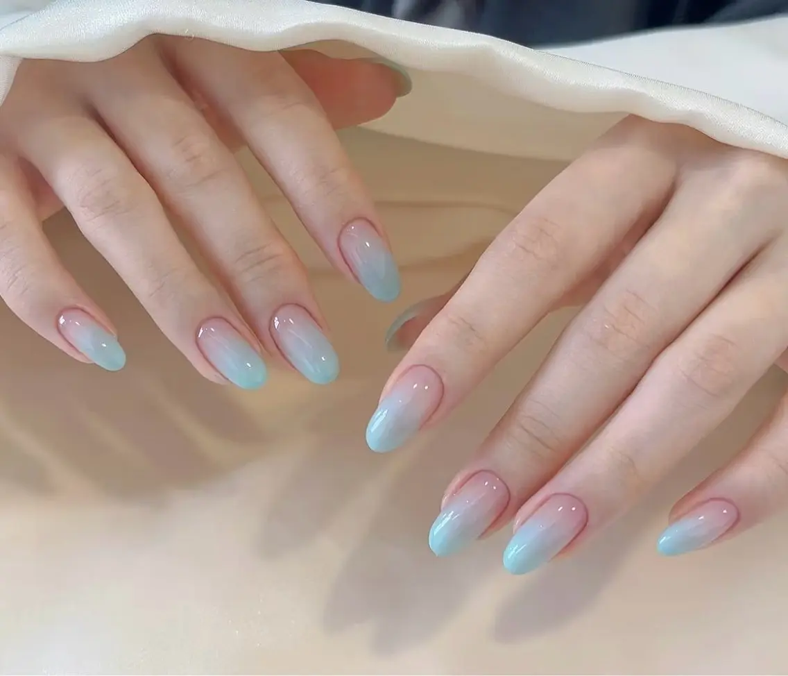 ネイル オーロラネイル 長さ出し フラッシュネイル フラワーネイル ホログラムネイル ハンドネイル 🎀 Ruruのネイルデザイン