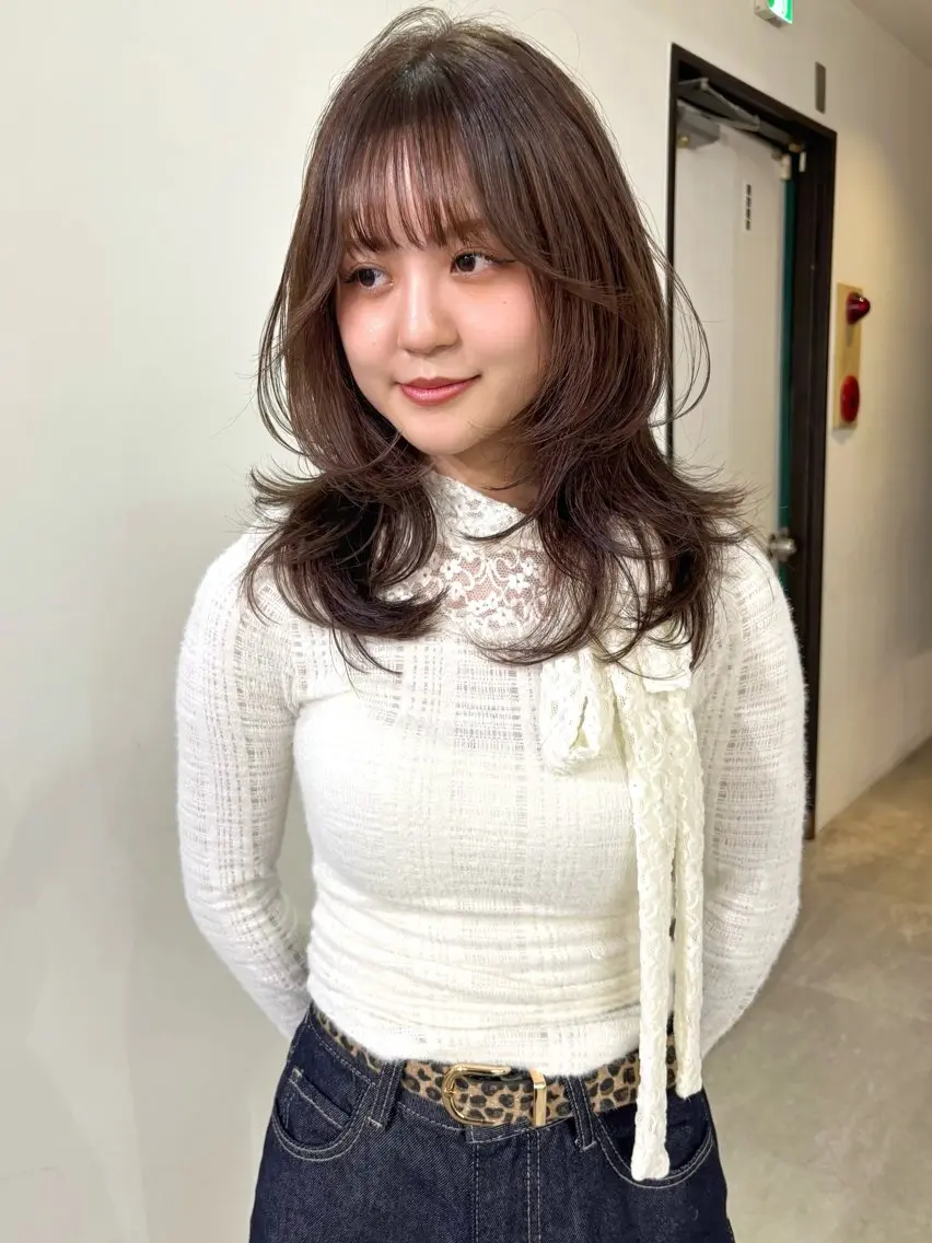 セミロング カラー ブリーチ ブリーチなしカラー くびれヘア カット ヘアカラー mizuki/ピンク ベージュ.レイヤーのヘアスタイル
