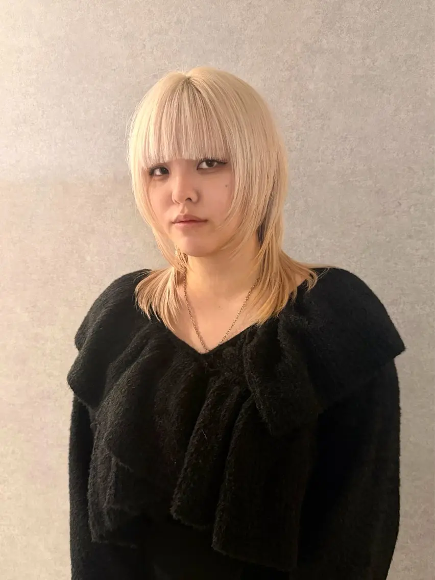 ミディアム カラー カット ヘアカラー トリートメント ハイトーン/ウルフ/ レイヤー/Asukaのヘアスタイル