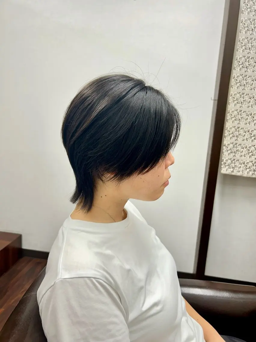 ショート ウルフカット 出河 拓のヘアスタイル