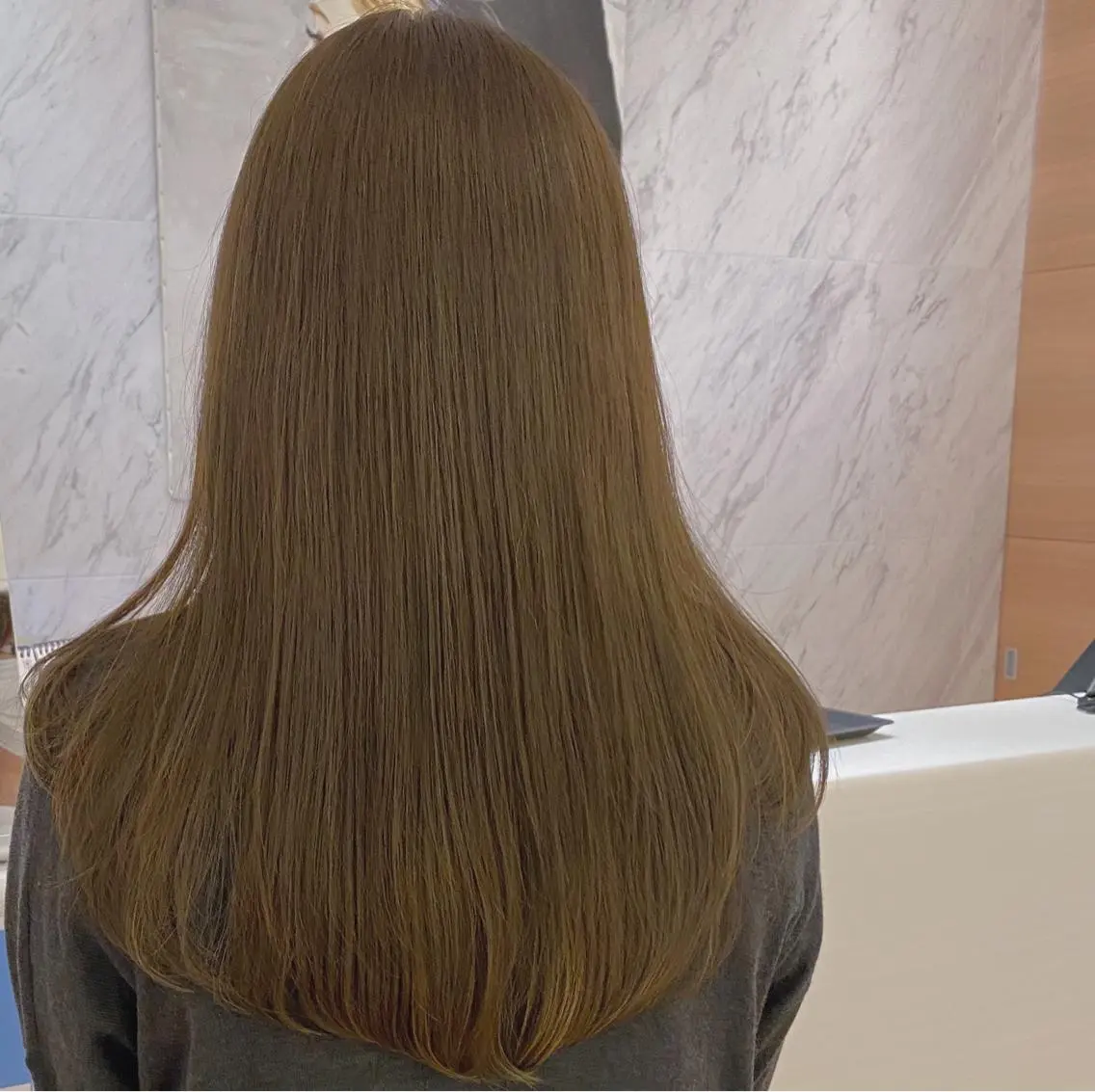 ロング カラー ブリーチ ブリーチなしカラー オリーブカラー 東 大貴のヘアスタイル