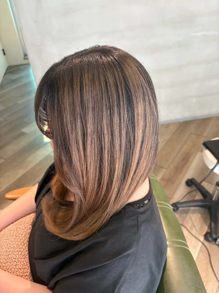 ロング カラー カット ヘアカラー トリートメント 鮫島海斗☆レイヤー☆ ケアブリーチのヘアスタイル