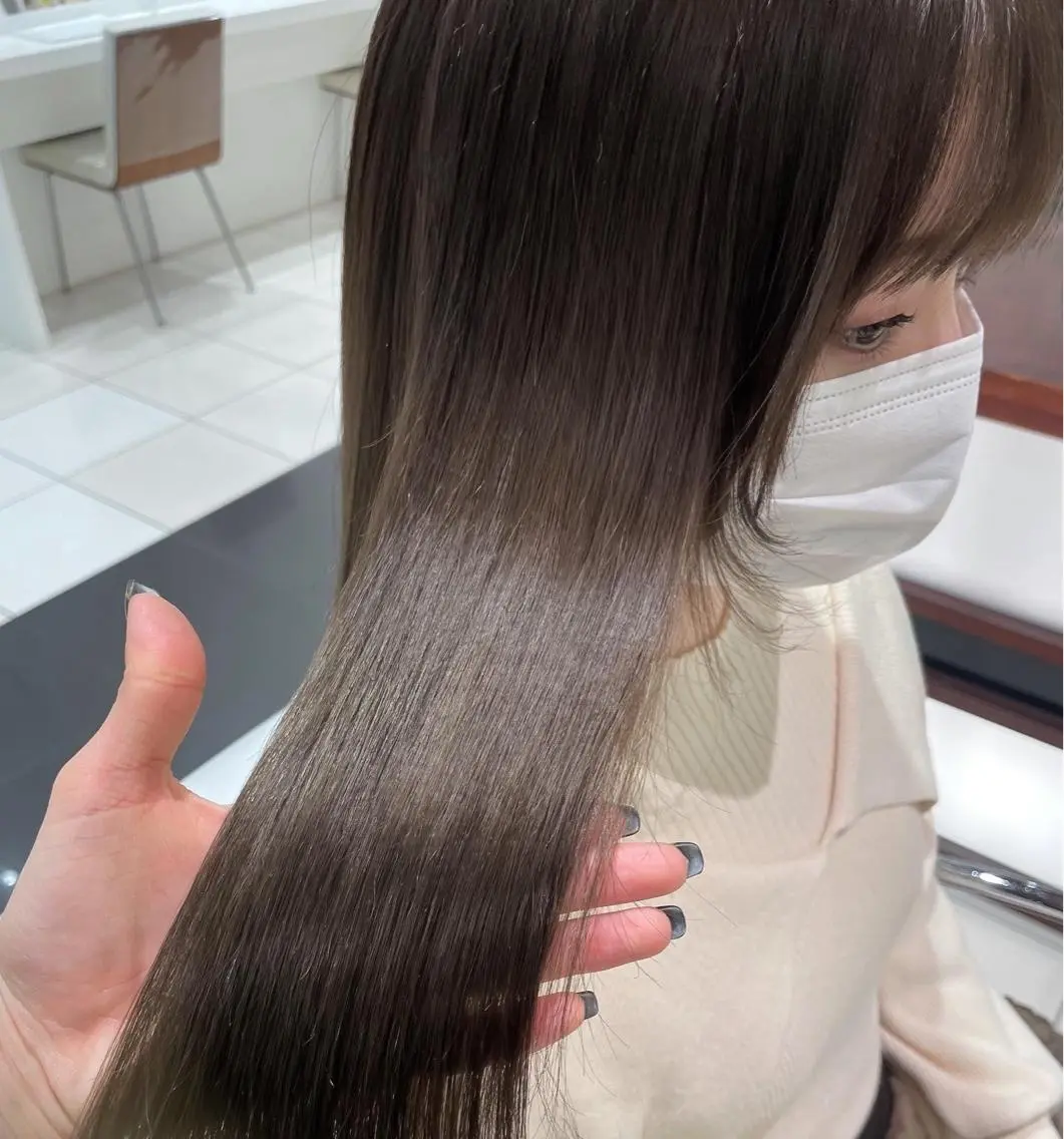 セミロング カラー BiBi 武田 あやのヘアスタイル