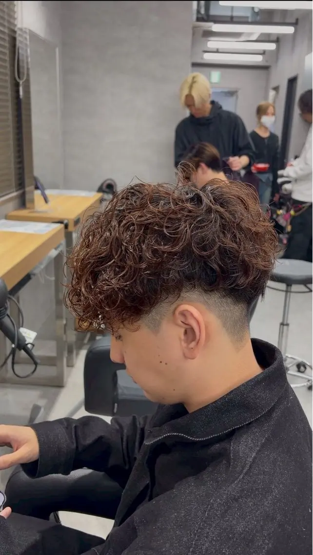 ショート カラー パーマ ヘアアレンジ メンズ キッズ メンズパーマ 小顔カット ニュアンスパーマ メンズ特化/カラー /せなのヘアスタイル