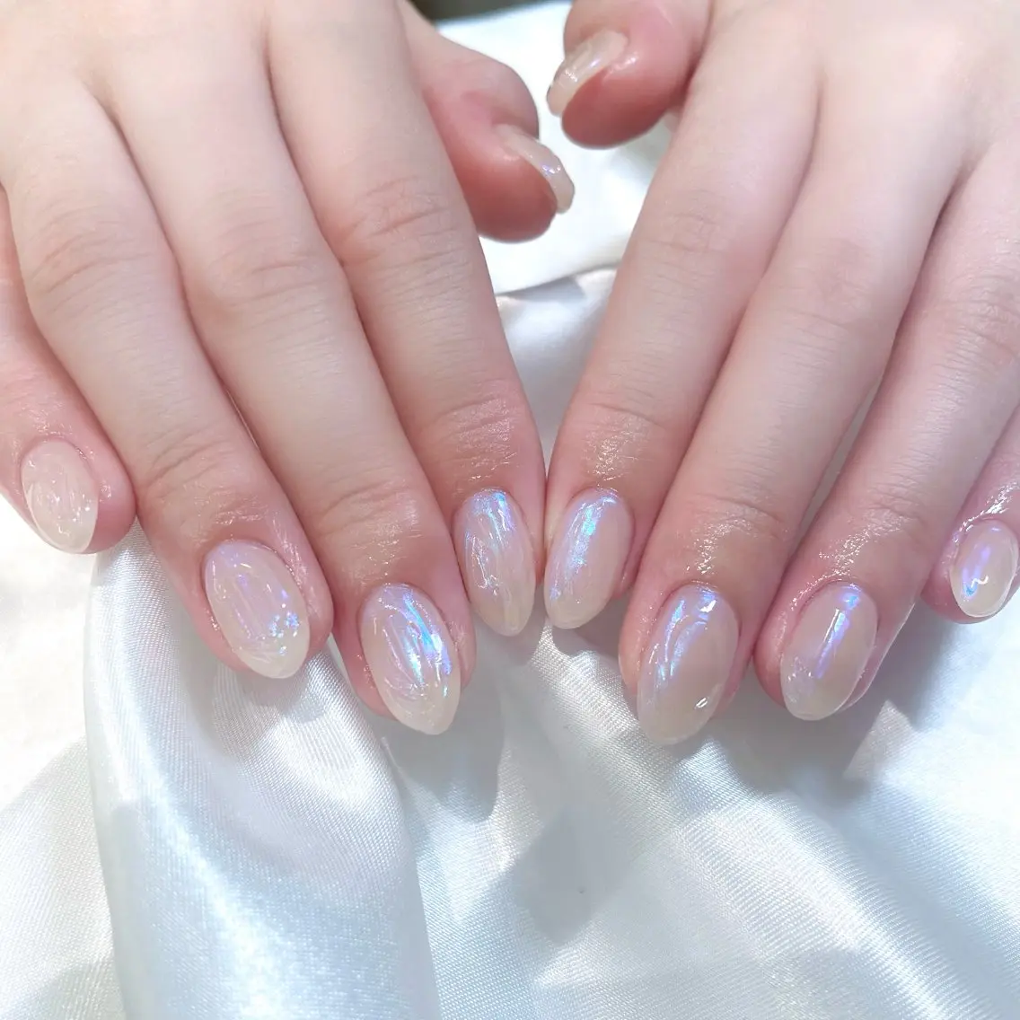 ネイル オーロラネイル ブルー 氷ネイル・うるうるネイル ニュアンスネイル ハンドネイル Tsuki🌙/渋谷 /パラジェルのネイルデザイン