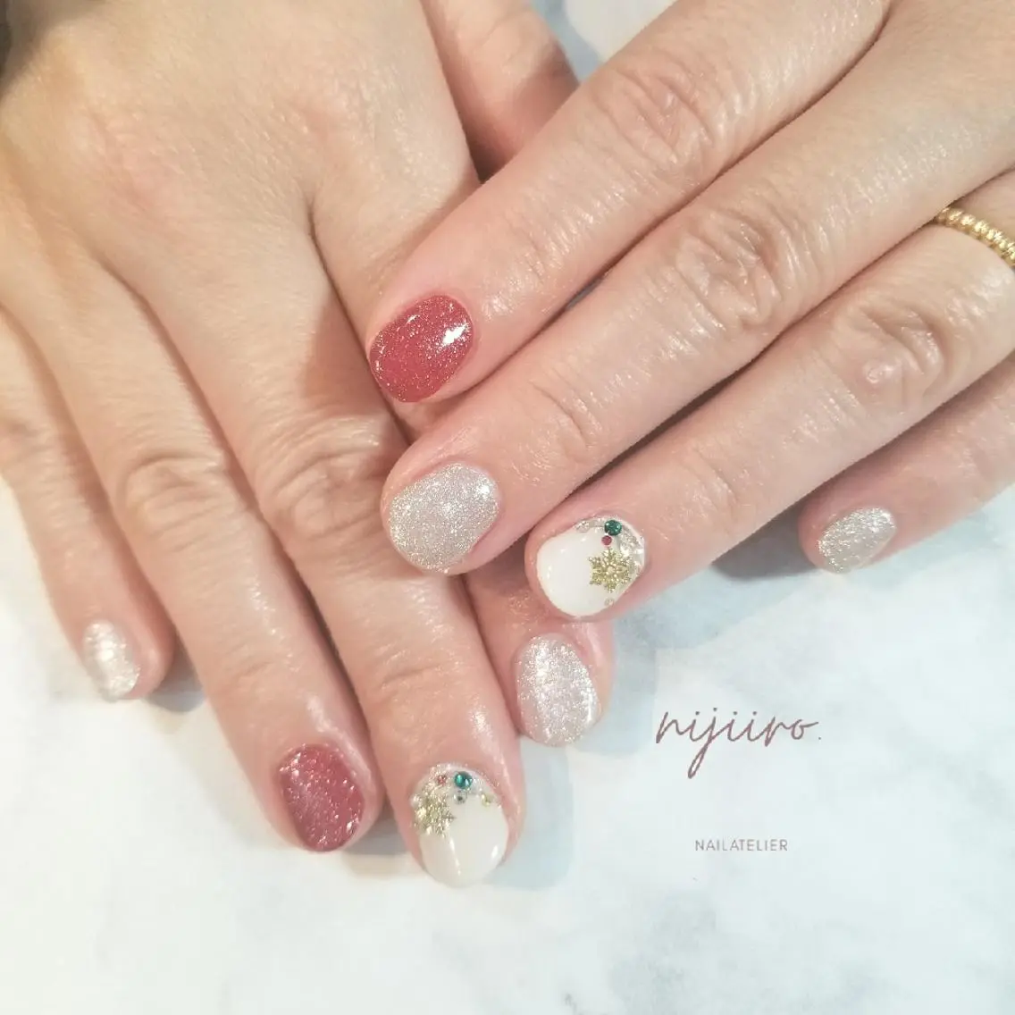 ネイル 冬ネイル クリスマス ハンドネイル nijiiro🌈 サトウのネイルデザイン