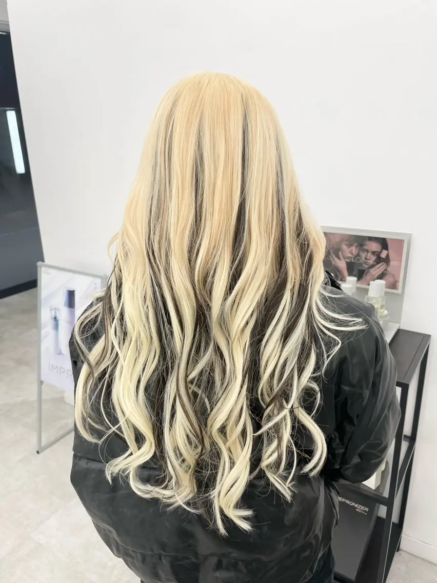 ロング カラー ヘアアレンジ ブリーチ 抜きっぱなしブロンド ブロンド ボブ エクステ 【Sweep】おじま のぞみのヘアスタイル