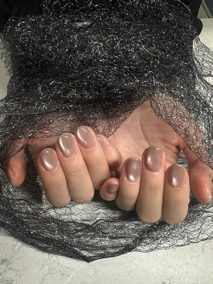 ショート ハンドネイル Aura nail 🍐💫のネイルデザイン