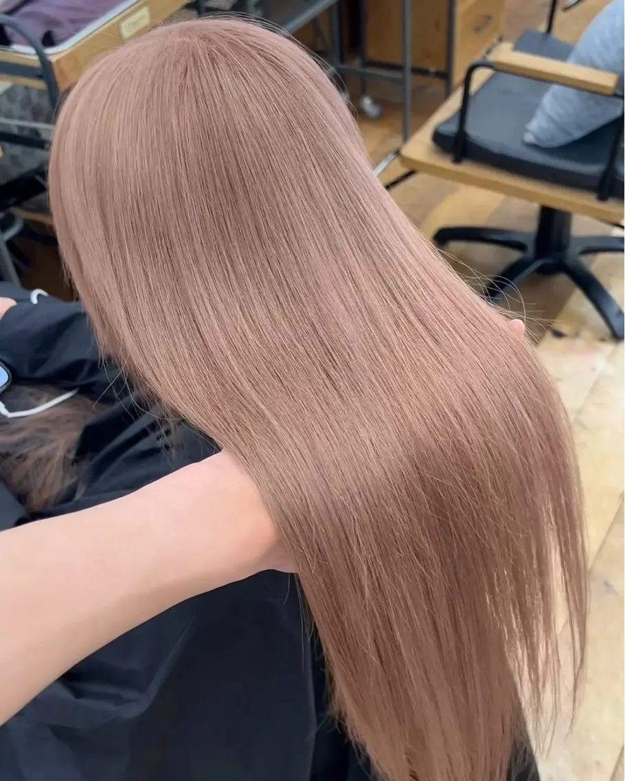 ロング カラー カット ヘアカラー トリートメント 抜きっぱなしブロンド /ハイトーン/カナタのヘアスタイル