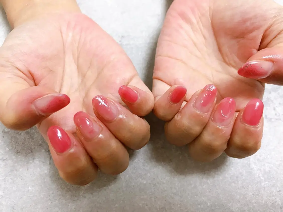 ネイル 赤色 ハンドネイル mogunail &blowのネイルデザイン