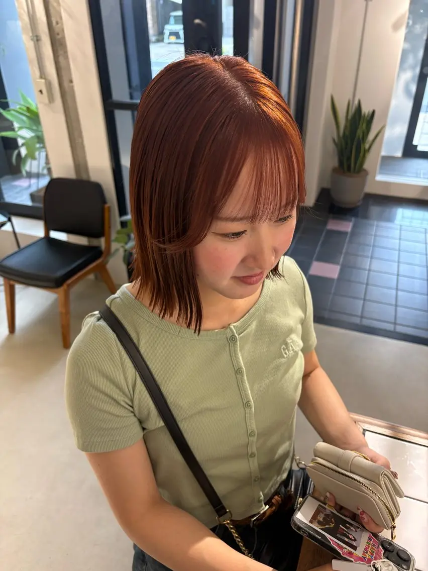 ショート カラー オレンジ カット ヘアカラー トリートメント Yui⭐️ 透け感カラーのヘアスタイル