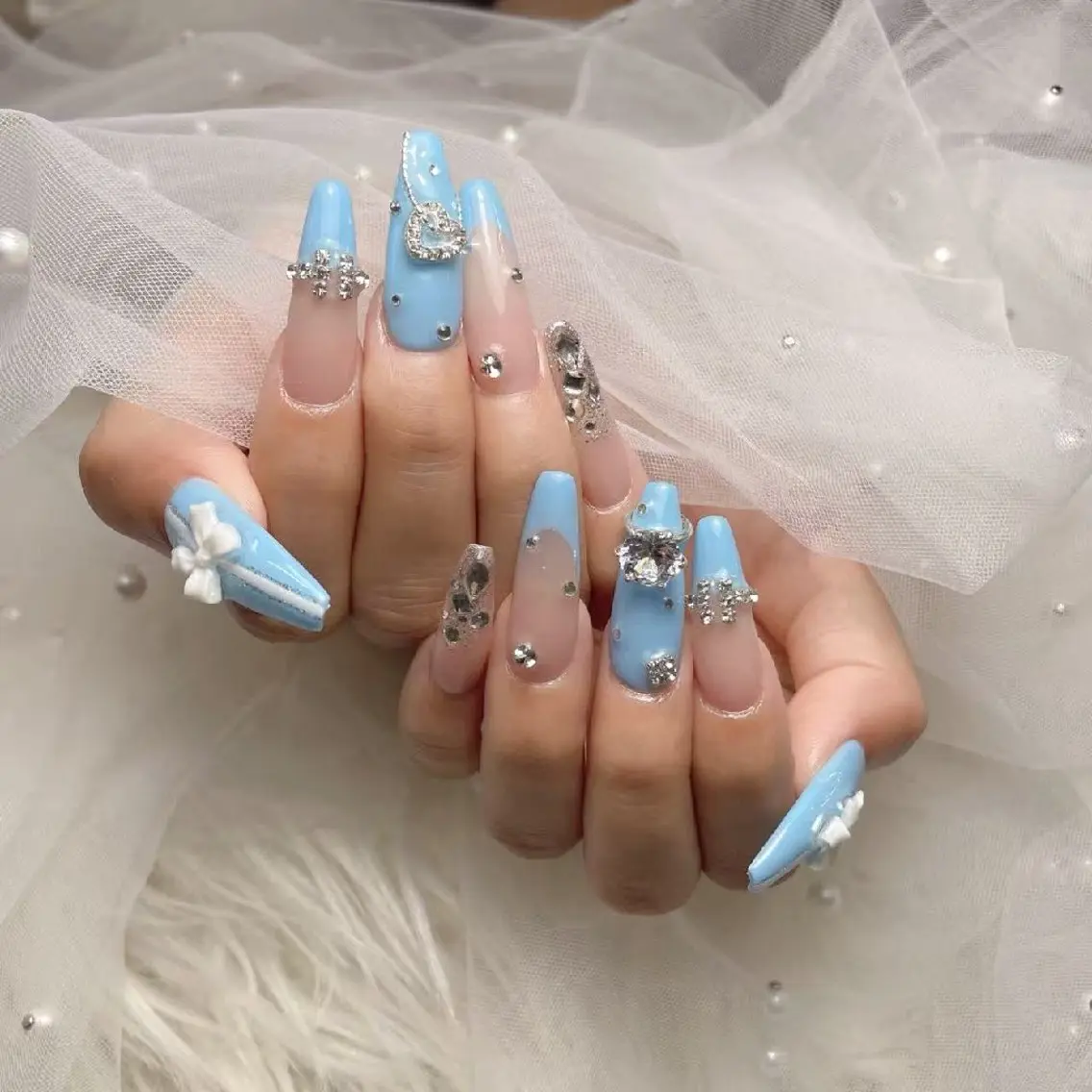 ネイル ENsalon AKIRAのネイルデザイン